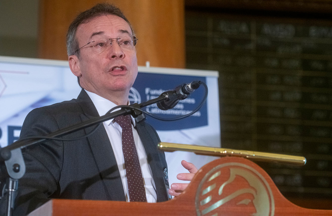 “Para cerrar, este programa necesita inflación alta”