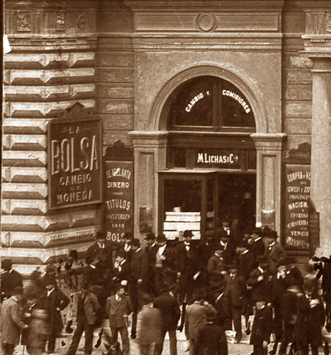 RIVADAVIA Y 25 DE MAYO: La mansión que quedó chica