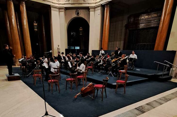 Dos bandas, una misma noche