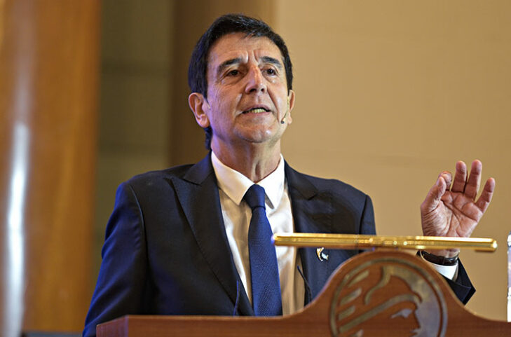 “Hay que reconocer legalmente la bimonetariedad”