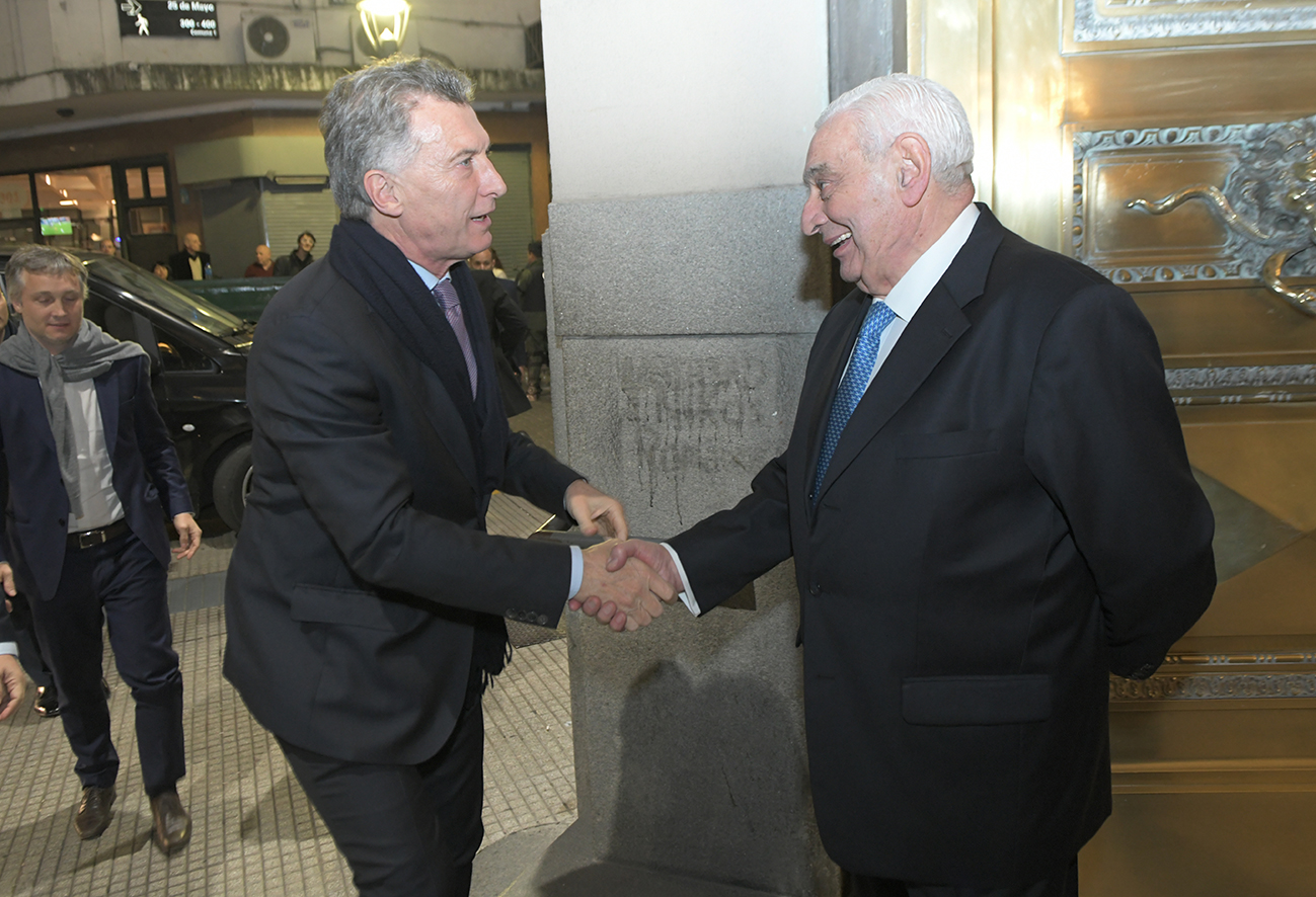 Macri visitó la Bolsa en su 165° Aniversario