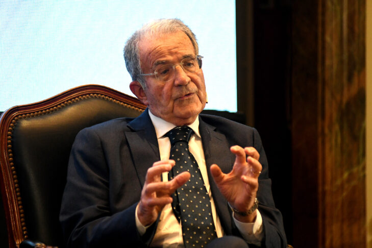 Romano Prodi: “Europa no ha sido capaz de unirse comercialmente con América Latina”