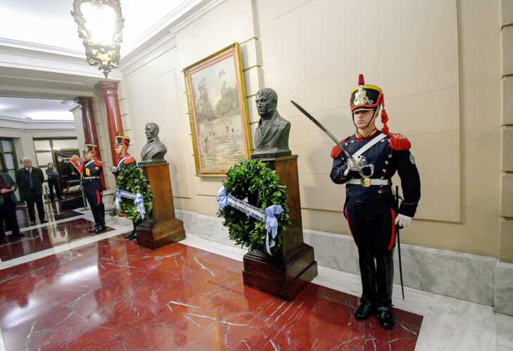 Homenaje a los gestores del 25 de Mayo y del 9 de Julio