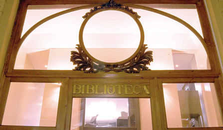 Biblioteca y hemeroteca