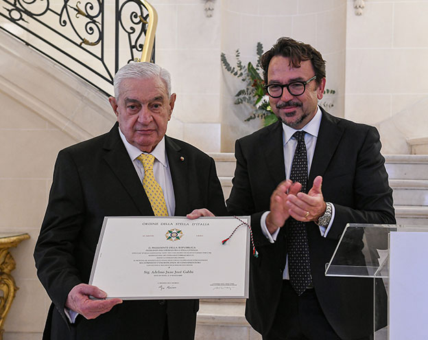 Adelmo Gabbi fue condecorado por el Gobierno italiano